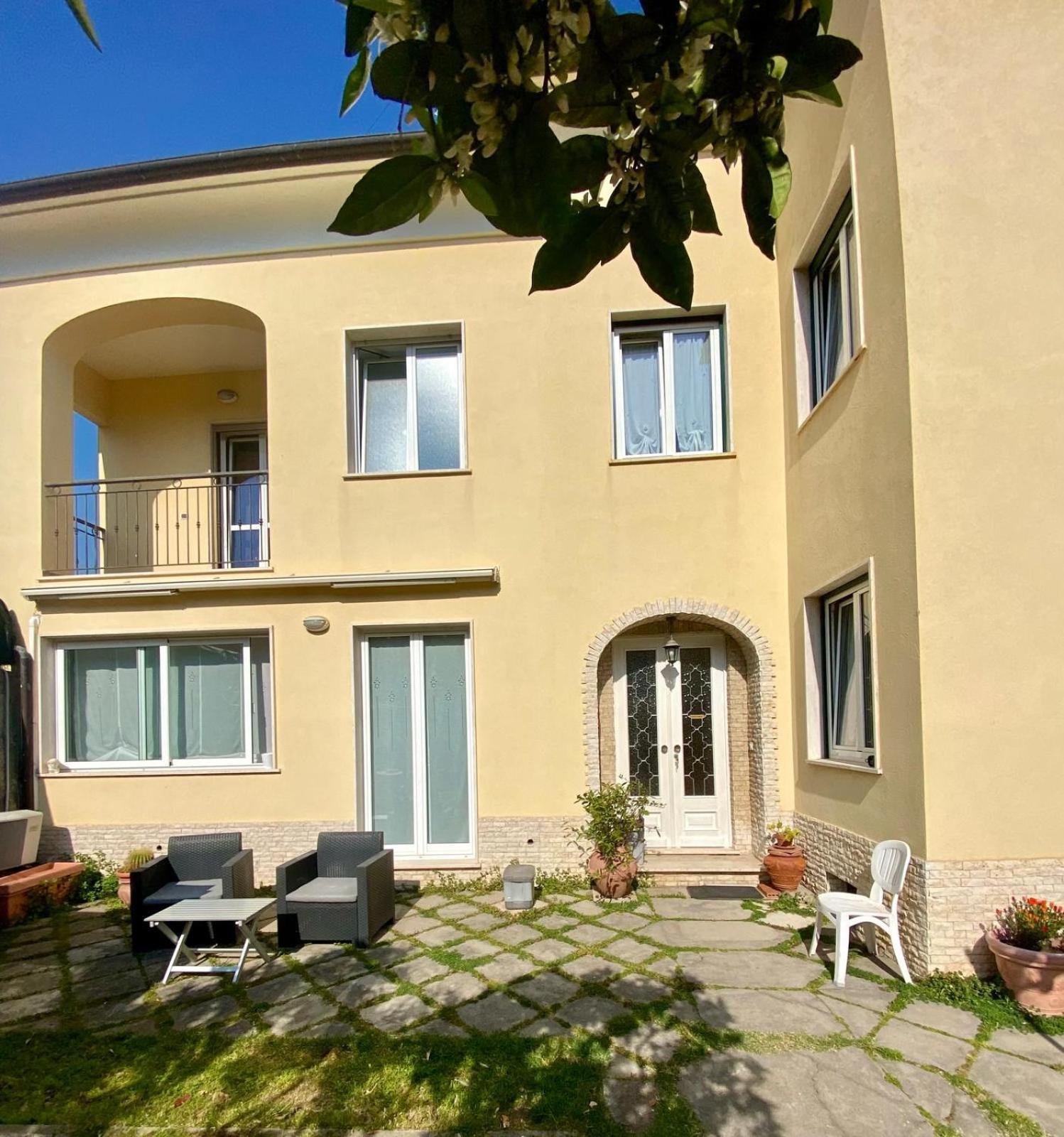 Villa Marcellina Лоано Екстер'єр фото